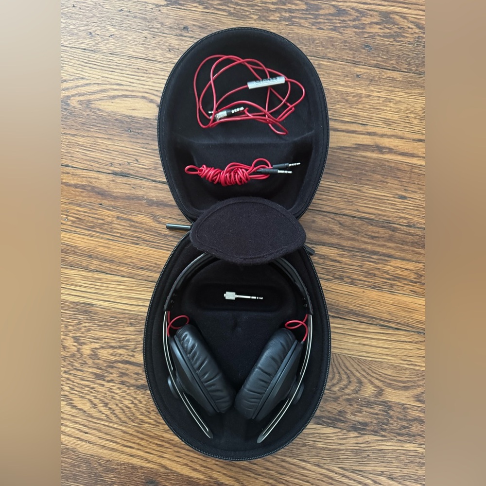 Sennheiser Noise Cancelling with wires Headphones (used) comes with case